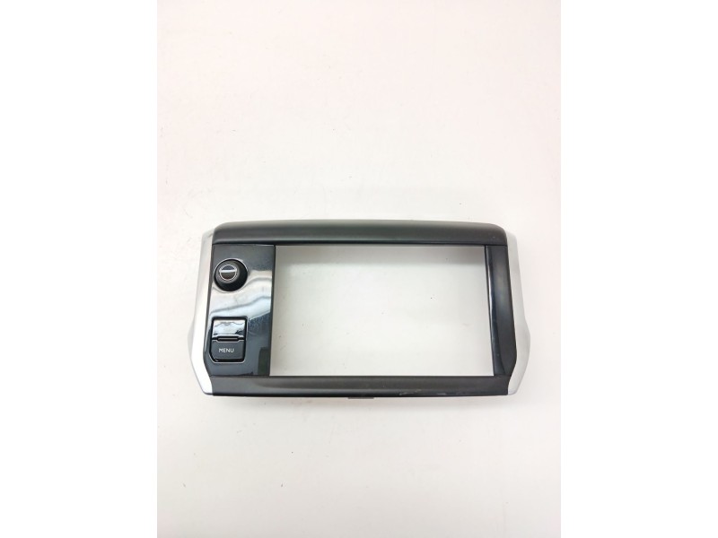 Recambio de moldura para peugeot 208 i (ca_, cc_) 1.2 thp 110 referencia OEM IAM 9673861377  