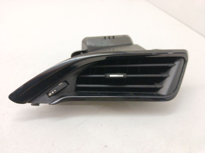 Recambio de rejilla aireadora para peugeot 208 i (ca_, cc_) 1.2 thp 110 referencia OEM IAM 9673131677  