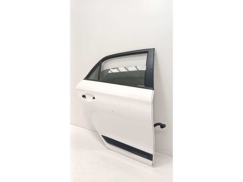 Recambio de puerta trasera derecha para hyundai i20 i (pb, pbt) 1.4 crdi referencia OEM IAM   