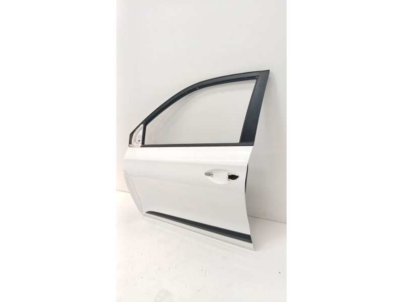 Recambio de puerta delantera izquierda para hyundai i20 i (pb, pbt) 1.4 crdi referencia OEM IAM   
							