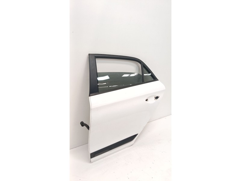 Recambio de puerta trasera izquierda para hyundai i20 i (pb, pbt) 1.4 crdi referencia OEM IAM   