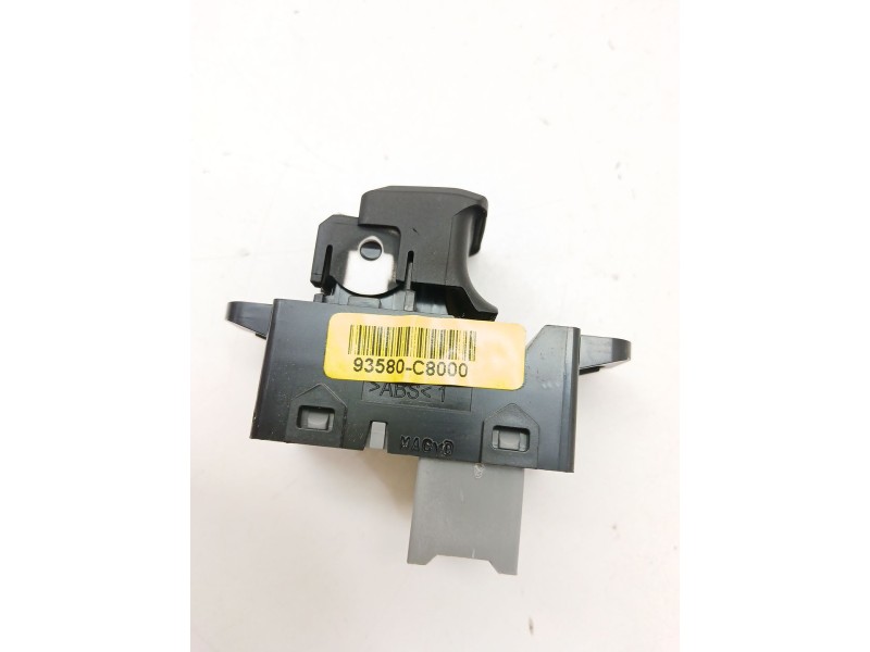 Recambio de mando elevalunas delantero derecho para hyundai i20 ii (gb, ib) 1.4 crdi referencia OEM IAM 93580C8000  