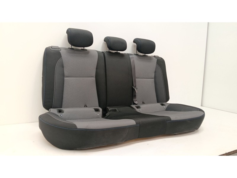 Recambio de asientos traseros para hyundai i20 ii (gb, ib) 1.4 crdi referencia OEM IAM   