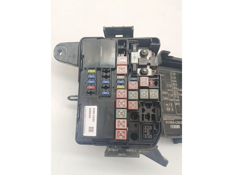 Recambio de caja reles / fusibles para hyundai i20 ii (gb, ib) 1.4 crdi referencia OEM IAM 91950C8300  
							