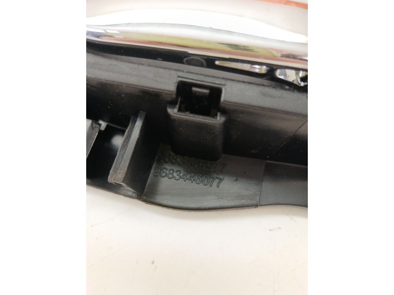 Recambio de maneta interior delantera derecha para peugeot 5008 (0u_, 0e_) 2.0 hdi 150 / bluehdi 150 referencia OEM IAM 96834460
							
