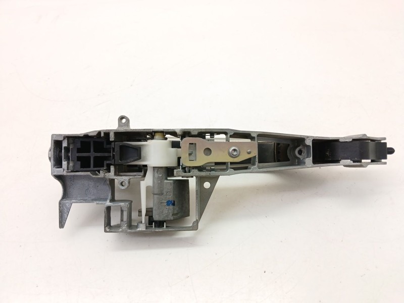 Recambio de maneta exterior delantera derecha para peugeot 5008 (0u_, 0e_) 2.0 hdi 150 / bluehdi 150 referencia OEM IAM 96845599