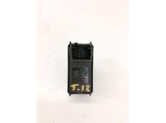 Recambio de mando elevalunas trasero izquierdo para peugeot 5008 (0u_, 0e_) 2.0 hdi 150 / bluehdi 150 referencia OEM IAM 3017030 2