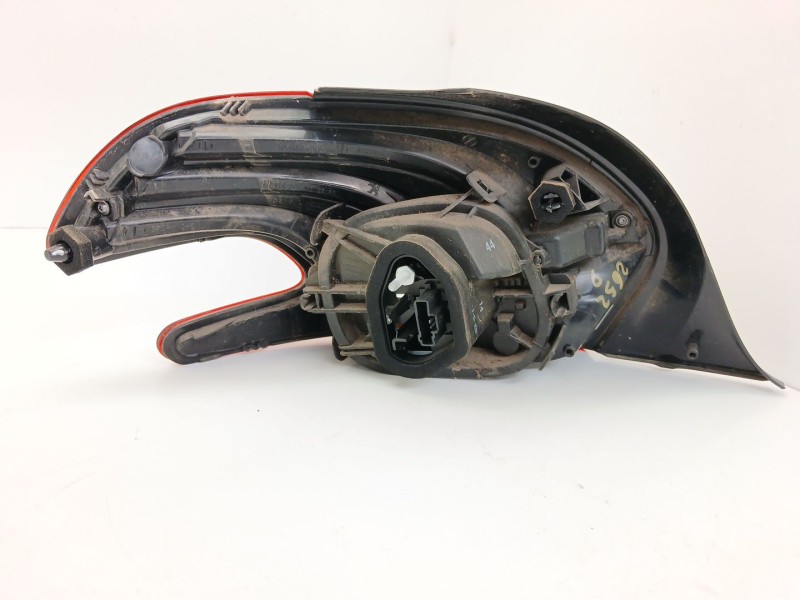 Recambio de piloto trasero derecho para peugeot 208 i (ca_, cc_) 1.2 thp 110 referencia OEM IAM 9825601180  
							