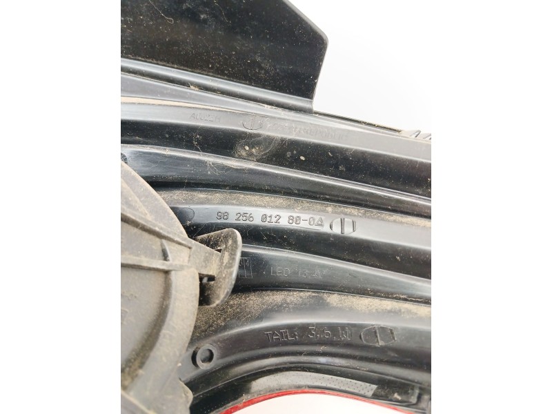 Recambio de piloto trasero izquierdo para peugeot 208 i (ca_, cc_) 1.2 thp 110 referencia OEM IAM   
							