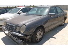 mercedes-benz clase e (w210) del año 2002