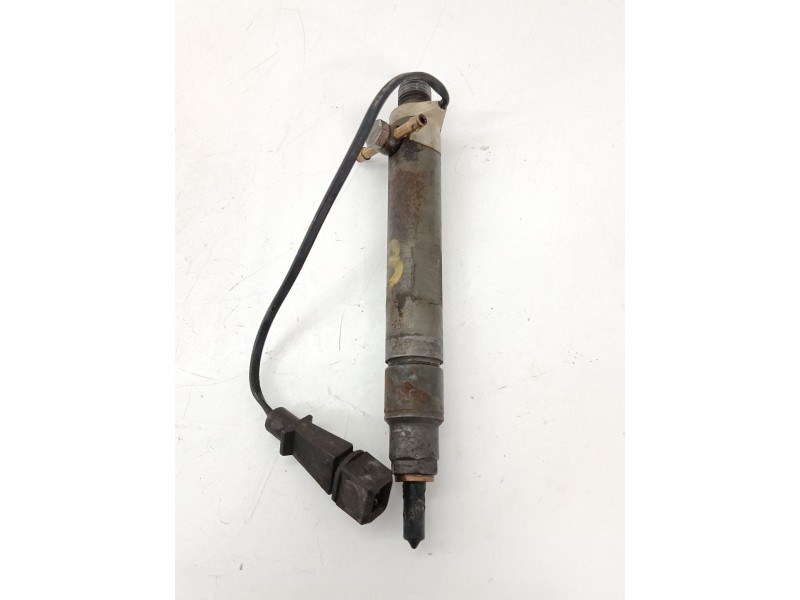 Recambio de inyector para seat leon (1m1) 1.9 tdi referencia OEM IAM 028130201S  