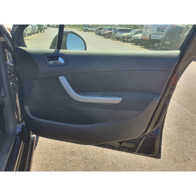 Recambio de guarnecido puerta delantera derecha para peugeot 308 1.6 16v hdi referencia OEM IAM   