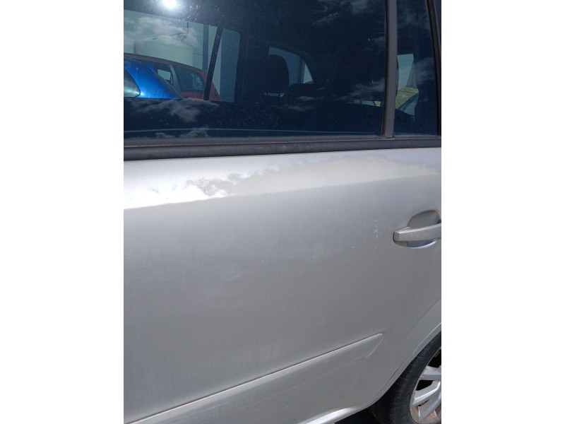 Recambio de puerta trasera izquierda para opel zafira / zafira family b (a05) 1.9 cdti (m75) referencia OEM IAM   
							