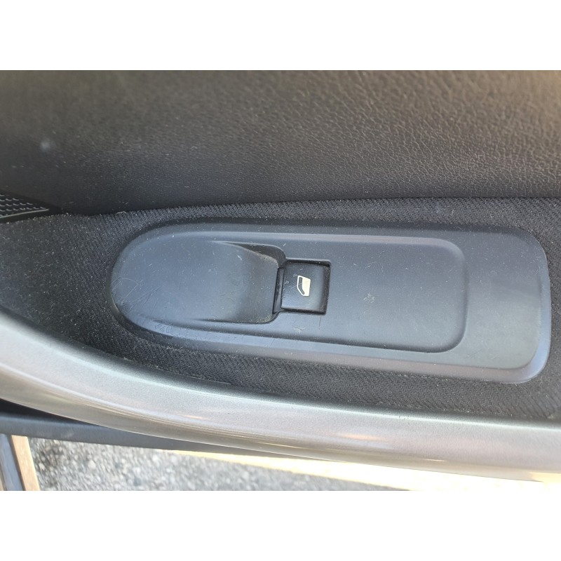 Recambio de mando elevalunas delantero derecho para peugeot 308 1.6 16v hdi referencia OEM IAM   