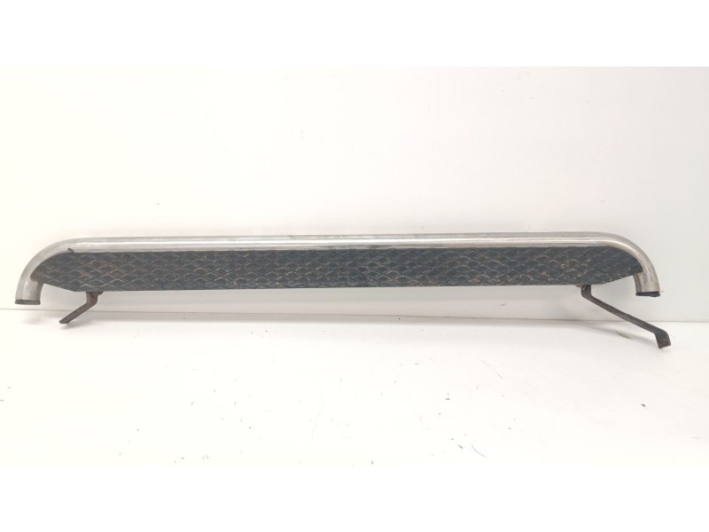 Recambio de estribo para nissan terrano ii (r20) 2.7 tdi 4wd referencia OEM IAM   