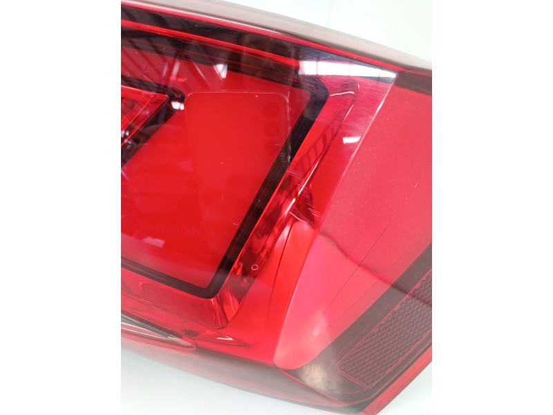 Recambio de piloto trasero derecho para seat ateca (kh7, khp) 1.6 tdi referencia OEM IAM 575945208C  
							