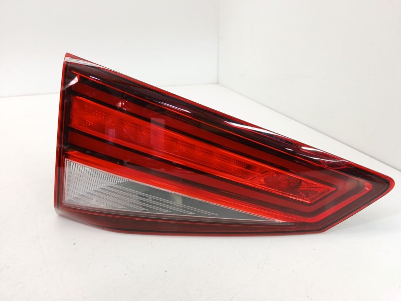 Recambio de piloto trasero izquierdo interior para seat ateca (kh7, khp) 1.6 tdi referencia OEM IAM 575945307B  
							