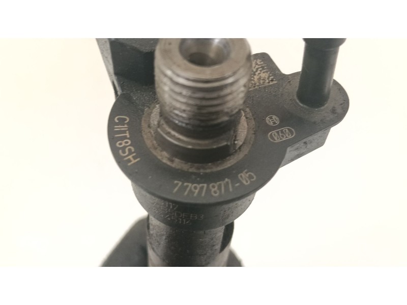 Recambio de inyector para bmw x3 (e83) 2.0 sd referencia OEM IAM 779787705  
							