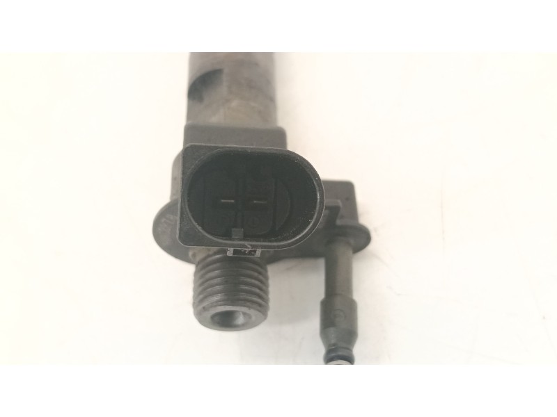 Recambio de inyector para bmw x3 (e83) 2.0 sd referencia OEM IAM 779787705  