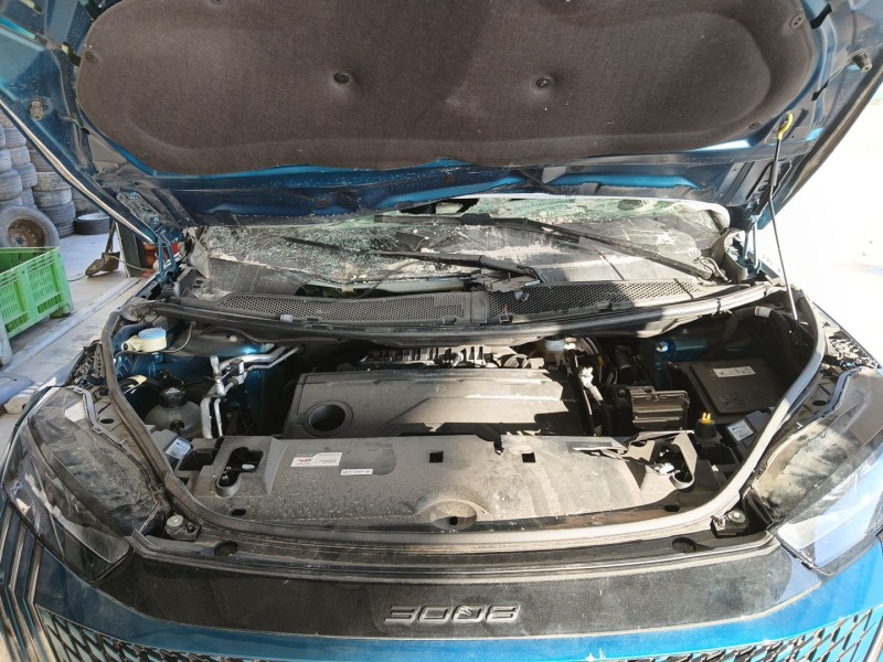 peugeot 3008 iii (ka_, kb_, kc_) hybrid 1.2 136 (2023 - 0) del año 2023
							