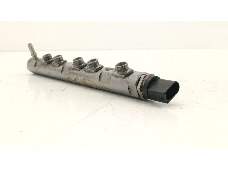 Recambio de rampa inyectora para bmw x3 (e83) 2.0 sd referencia OEM IAM 780912801  