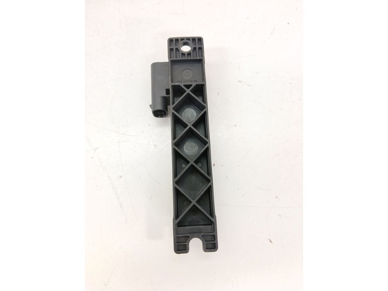 Recambio de antena para jaguar e-pace (x540) 2.0 d180 awd referencia OEM IAM JPLA15K603AB  
							