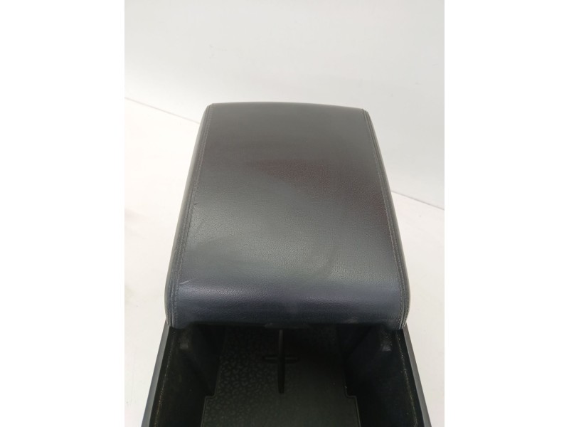 Recambio de apoyabrazos central para jaguar e-pace (x540) 2.0 d180 awd referencia OEM IAM   
							
