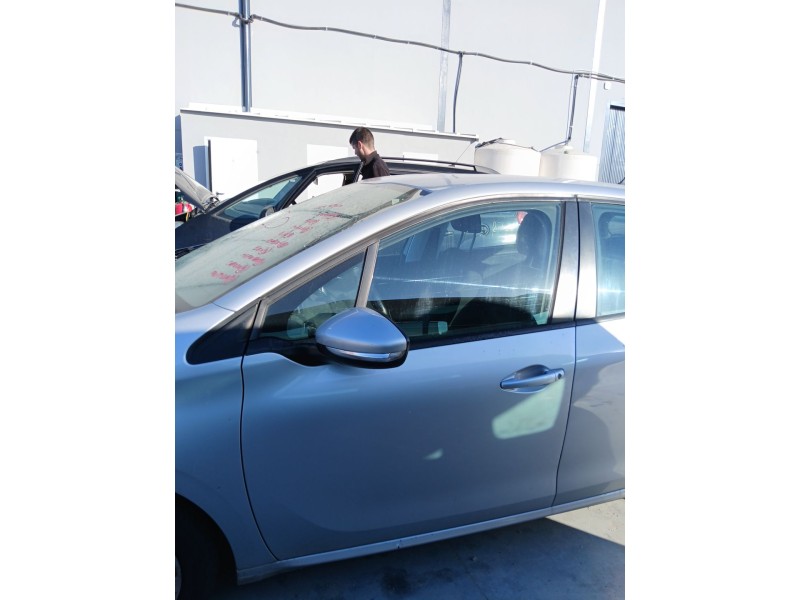 Recambio de puerta delantera izquierda para peugeot 208 i (ca_, cc_) 1.2 puretech 82 referencia OEM IAM   