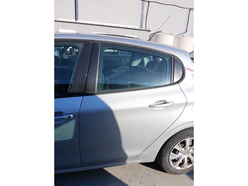 Recambio de puerta trasera izquierda para peugeot 208 i (ca_, cc_) 1.2 puretech 82 referencia OEM IAM   