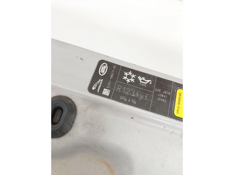 Recambio de travesaño superior para jaguar e-pace (x540) 2.0 d180 awd referencia OEM IAM GJ3219B671  