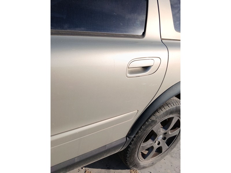 Recambio de puerta trasera izquierda para volvo v70 ii (285) d5 awd referencia OEM IAM   
							