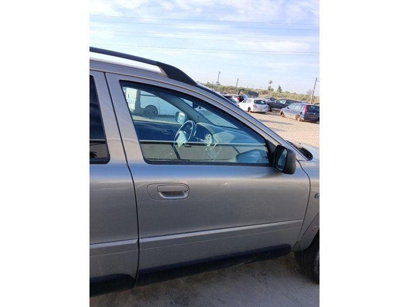 Recambio de puerta delantera derecha para volvo v70 ii (285) d5 awd referencia OEM IAM   