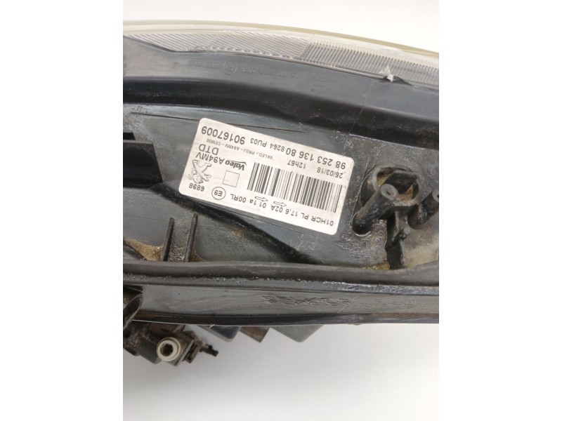 Recambio de faro izquierdo para peugeot 2008 i (cu_) 1.2 vti referencia OEM IAM 9825313980  