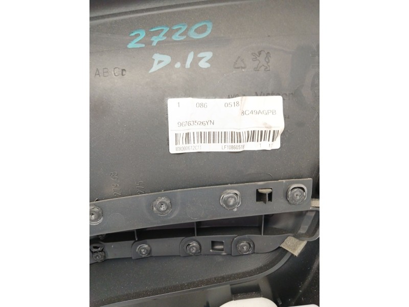 Recambio de guarnecido puerta delantera izquierda para peugeot 2008 i (cu_) 1.2 vti referencia OEM IAM 96763526YN  
							