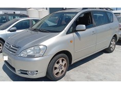 toyota avensis (_t22_) del año 2001