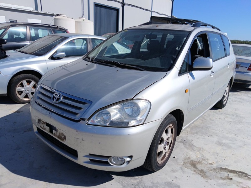 toyota avensis (_t22_) del año 2001