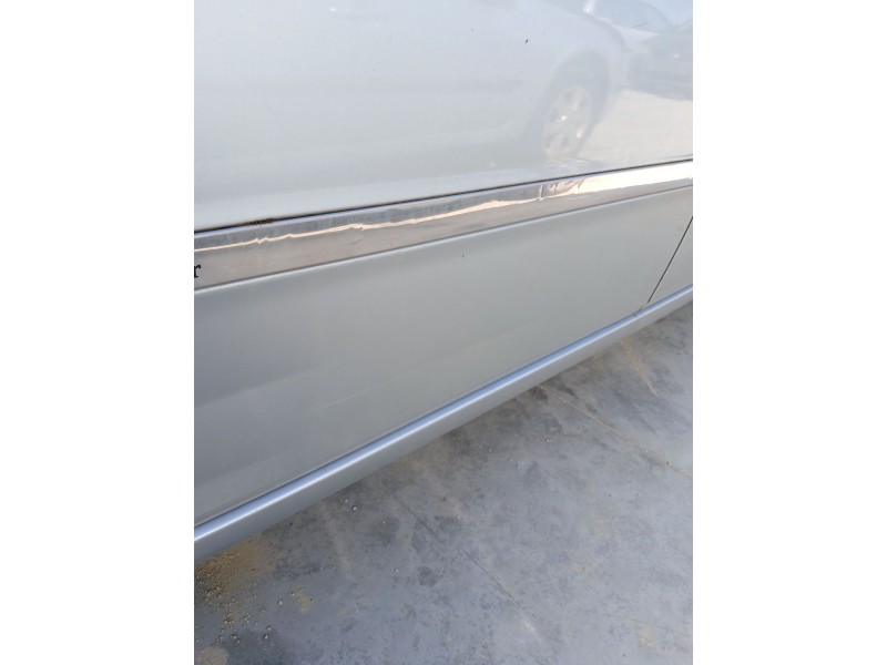 Recambio de puerta trasera derecha para toyota avensis (_t22_) 2.0 d-4d (cdt220) referencia OEM IAM   