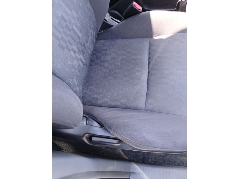 Recambio de asiento delantero derecho para toyota avensis (_t22_) 2.0 d-4d (cdt220) referencia OEM IAM   
							