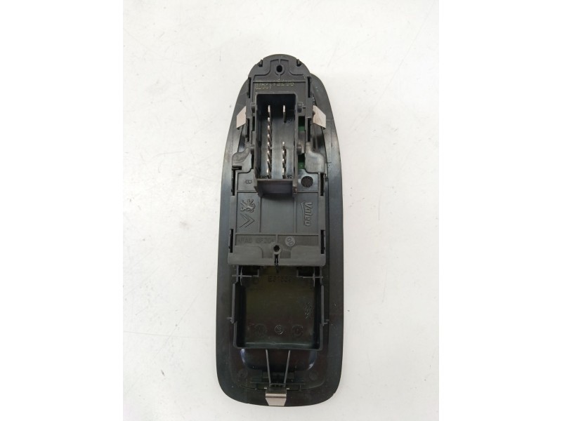 Recambio de mando elevalunas delantero izquierdo para peugeot 2008 i (cu_) 1.2 vti referencia OEM IAM 96751129Z  
							