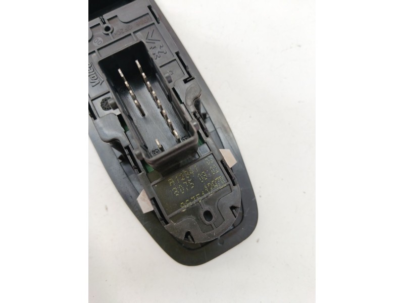 Recambio de mando elevalunas delantero izquierdo para peugeot 2008 i (cu_) 1.2 vti referencia OEM IAM 96751129Z  
							