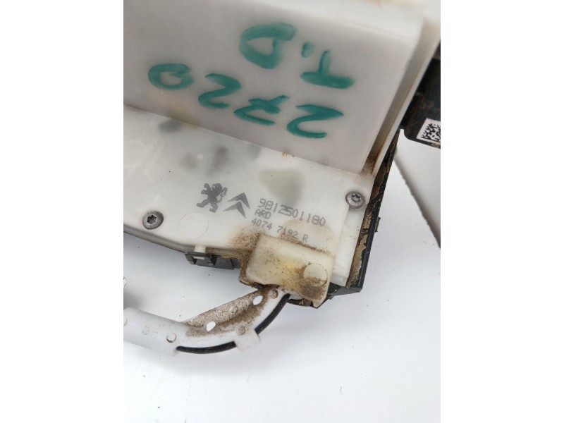 Recambio de cerradura puerta trasera derecha para peugeot 2008 i (cu_) 1.2 vti referencia OEM IAM 9812501180  
							