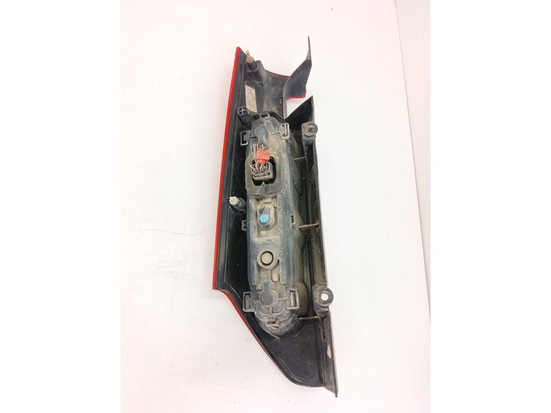 Recambio de piloto trasero derecho para renault kangoo express 1.5 dci referencia OEM IAM 8200419945  