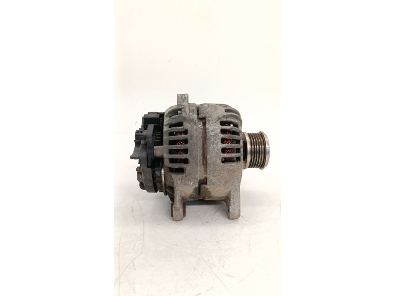 Recambio de alternador para renault kangoo express 1.5 dci referencia OEM IAM 0124525139  