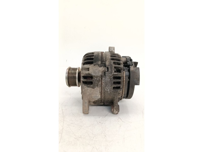 Recambio de alternador para renault kangoo express 1.5 dci referencia OEM IAM 0124525139  