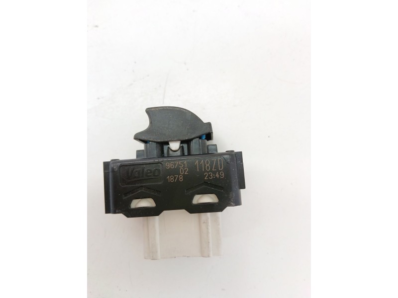 Recambio de mando elevalunas delantero derecho para peugeot 2008 i (cu_) 1.2 vti referencia OEM IAM 96751118zd  
							