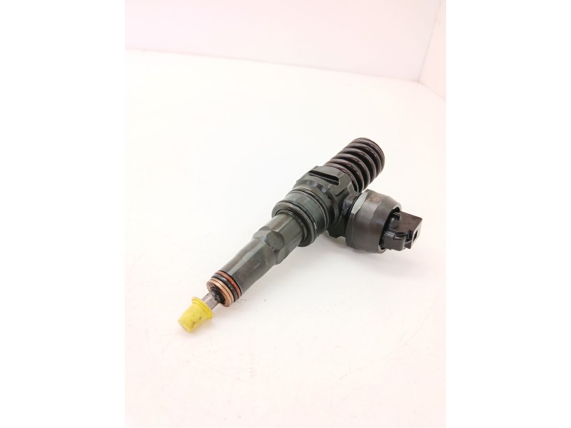 Recambio de inyector para seat cordoba (6l2) 1.9 tdi referencia OEM IAM 038130073AJ  
