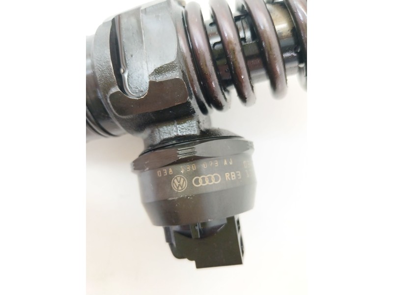 Recambio de inyector para seat cordoba (6l2) 1.9 tdi referencia OEM IAM 038130073AJ  
							