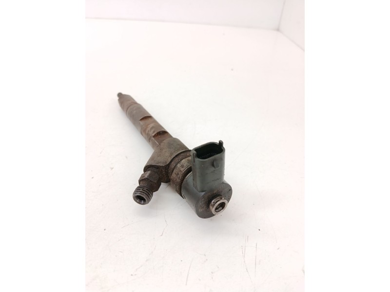 Recambio de inyector para chrysler voyager iv (rg, rs) 2.5 crd referencia OEM IAM 0445110059  
							