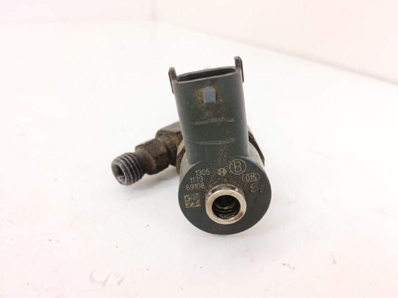 Recambio de inyector para chrysler voyager iv (rg, rs) 2.5 crd referencia OEM IAM 0445110059  
							