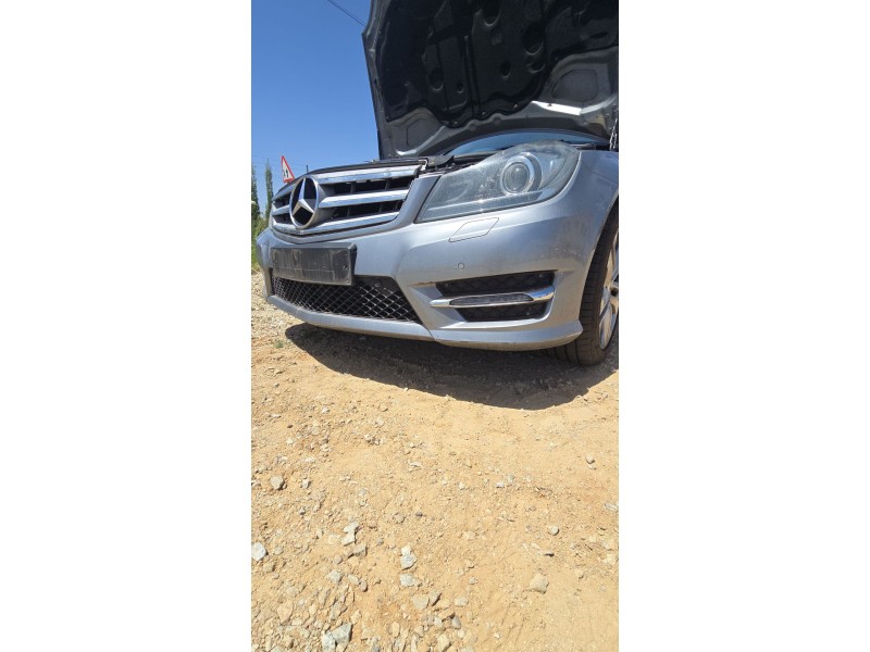Recambio de paragolpes delantero para mercedes-benz clase c (w204) c 180 cdi (204.000) referencia OEM IAM   